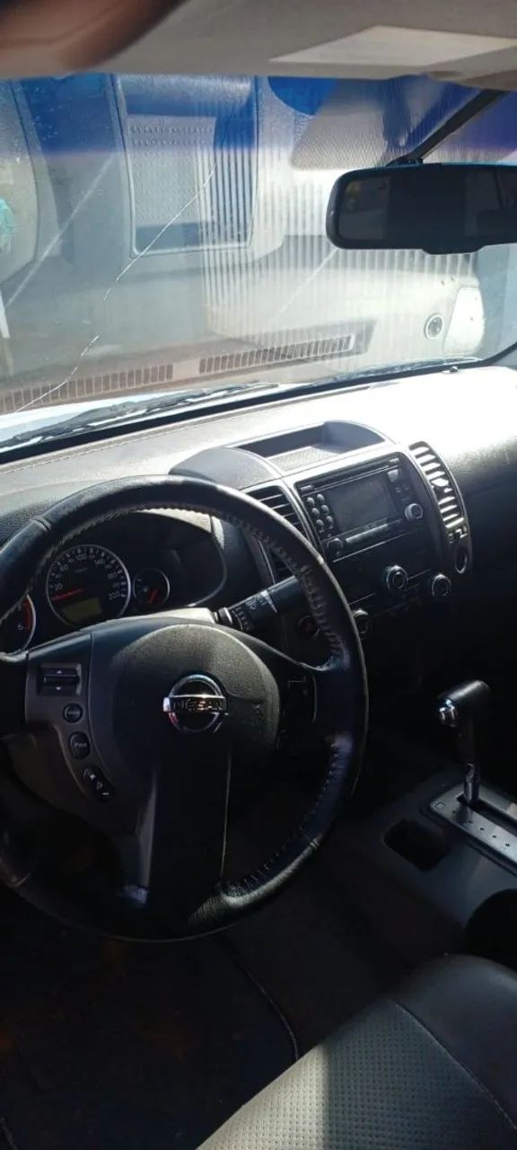 Nissan Frontier SL CD 4X4 2.5TB DIESEL AUT 2014