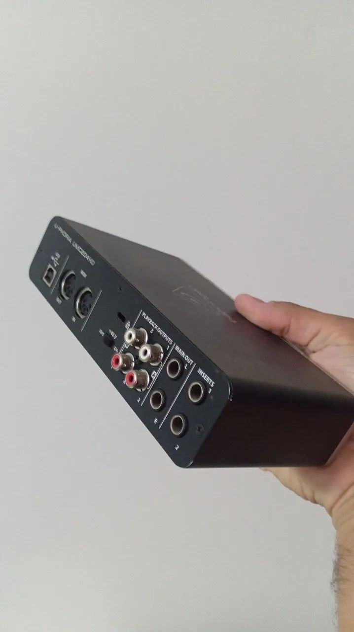 Behringer U-Phoria UMC204HD - Foto 2