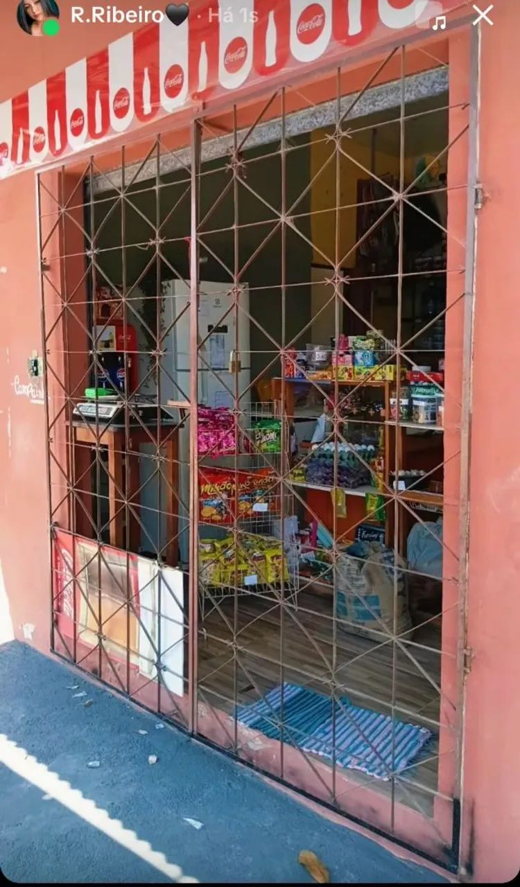 Grade para frente mercadinho
