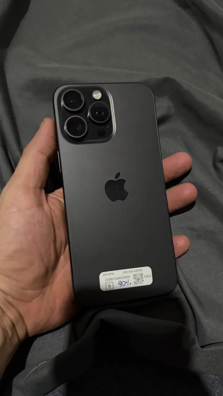 iPhone 15 Pro Max - Foto 2