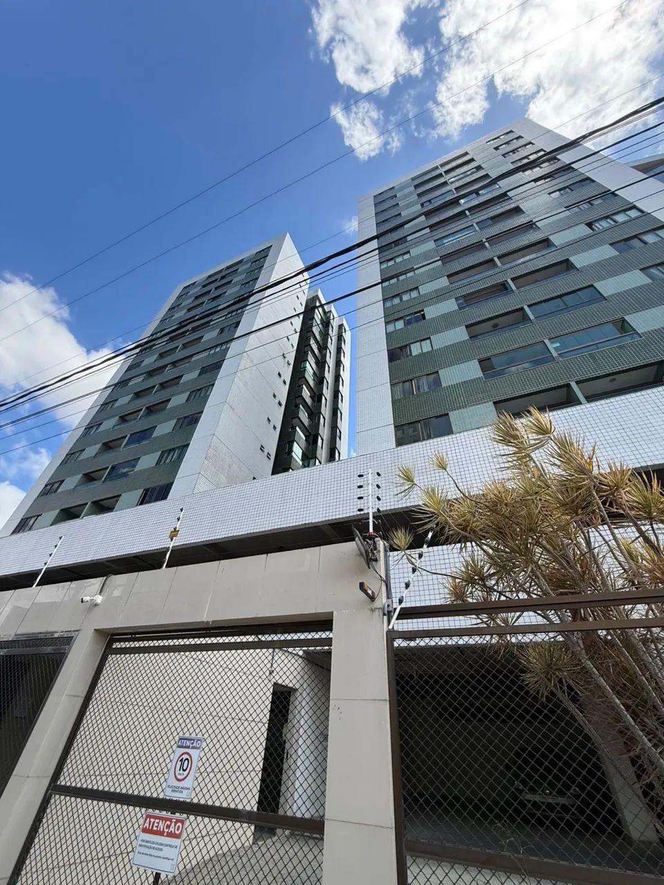 APARTAMENTO À VENDA EDIFÍCIO SARA BEHAR CARUARU