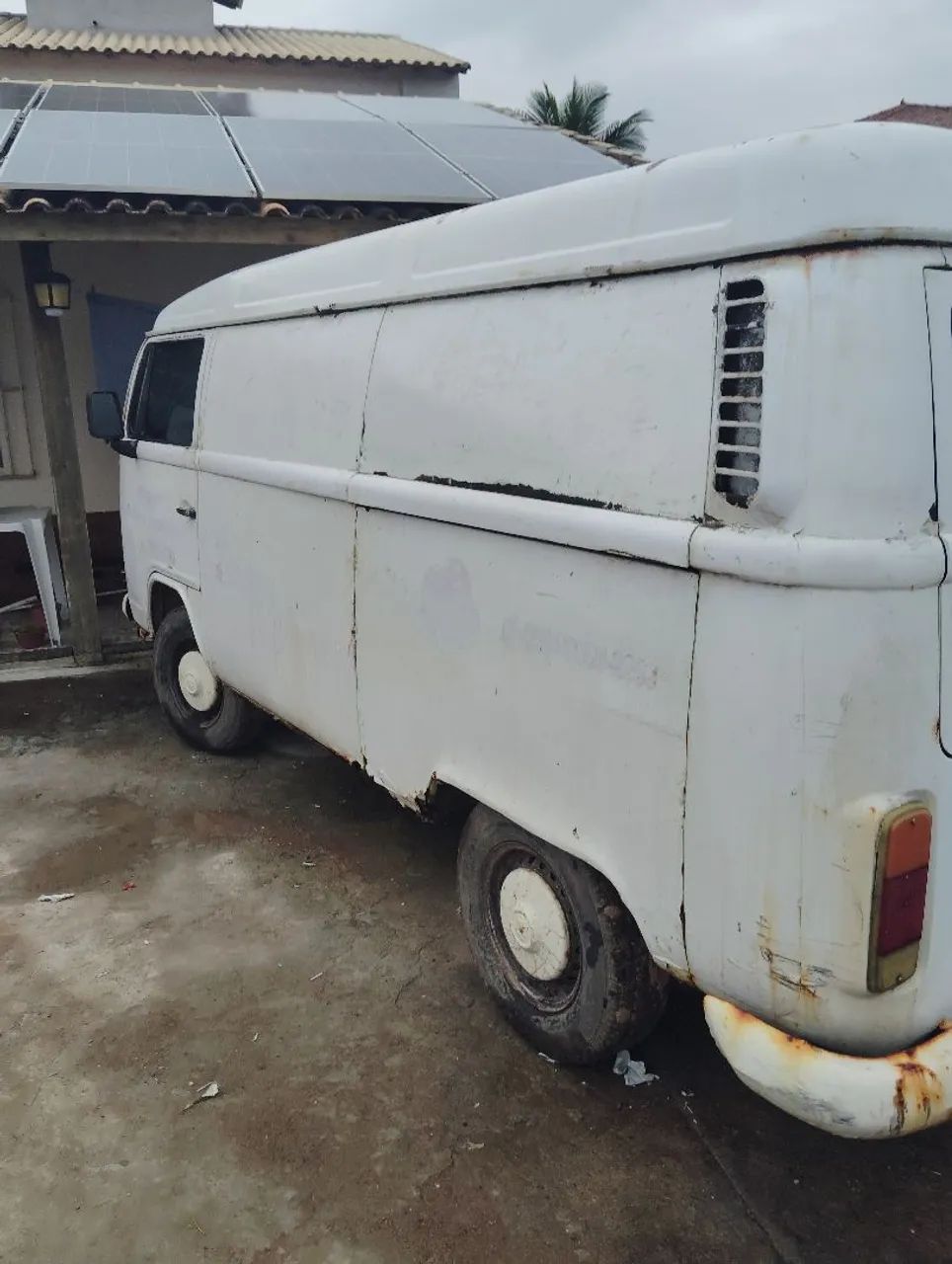 Volkswagen Kombi Furgão (álcool) 2005