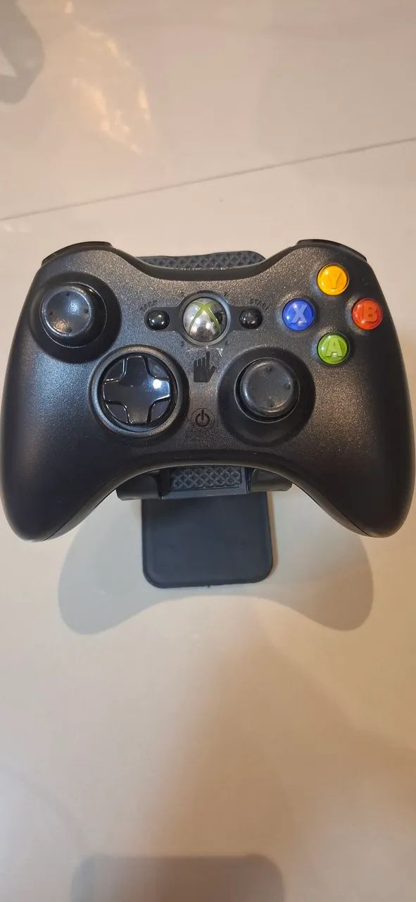 Controle xbox 360 novo nunca usado.