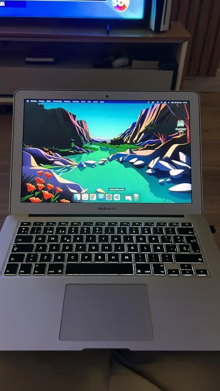 MAC BOOK APPLE