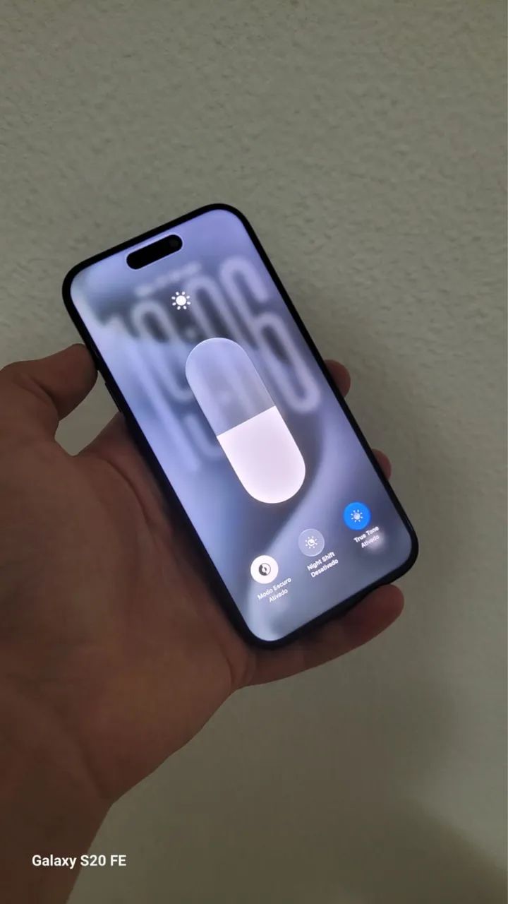 iPhone 15 pro 256 - Foto 2