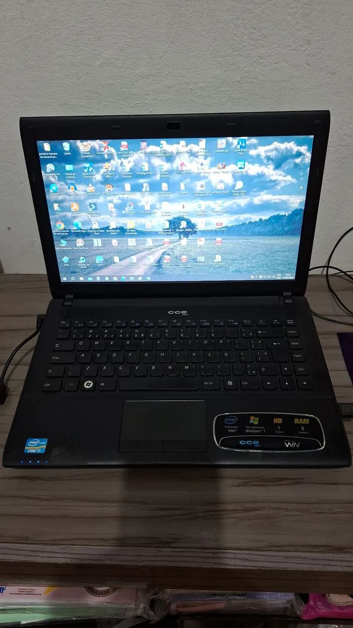 Notebook CCE Core I7 2670QM/8GB RAM/HD1TB/ DVD/Windows 10 Pro/ Linha Win