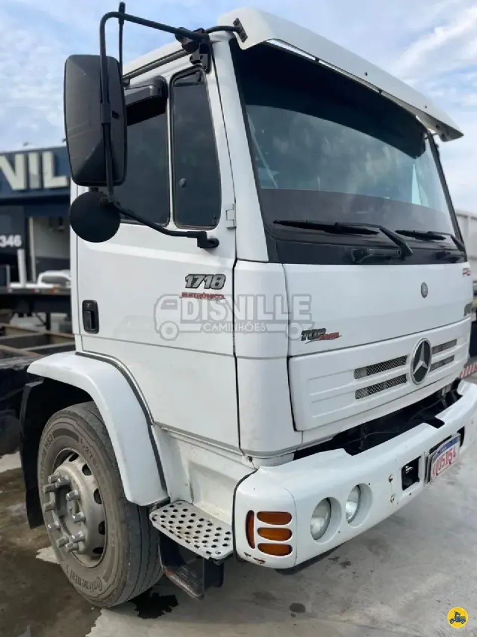MB TOCO 1718 Eletrônico Baú de 9mts 