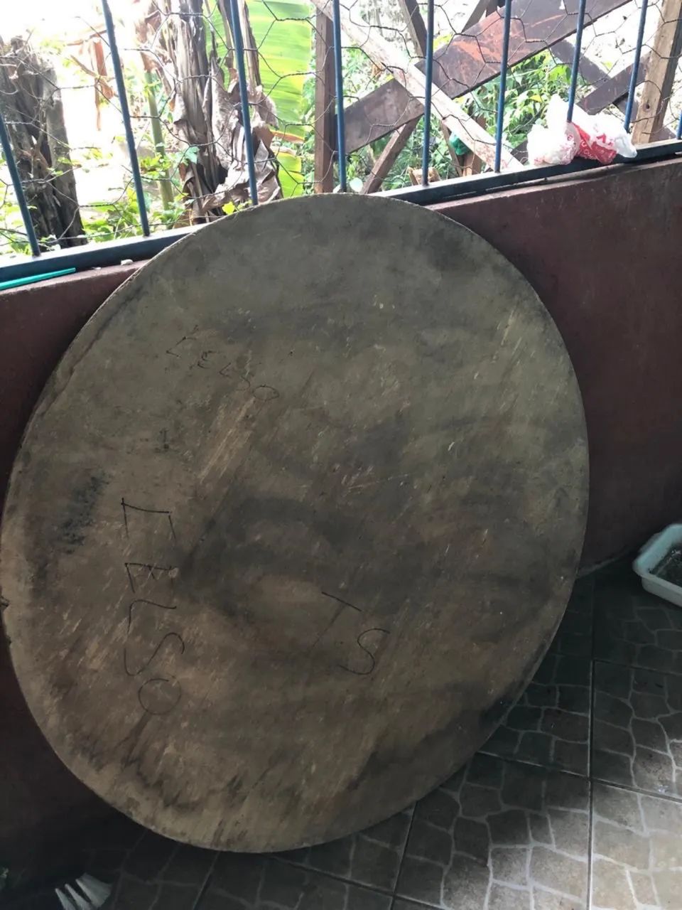 tampo de mesa redondo