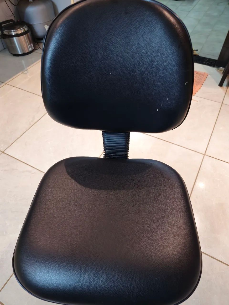 Cadeira  Escritório com Rodinha Usada  - Foto 2