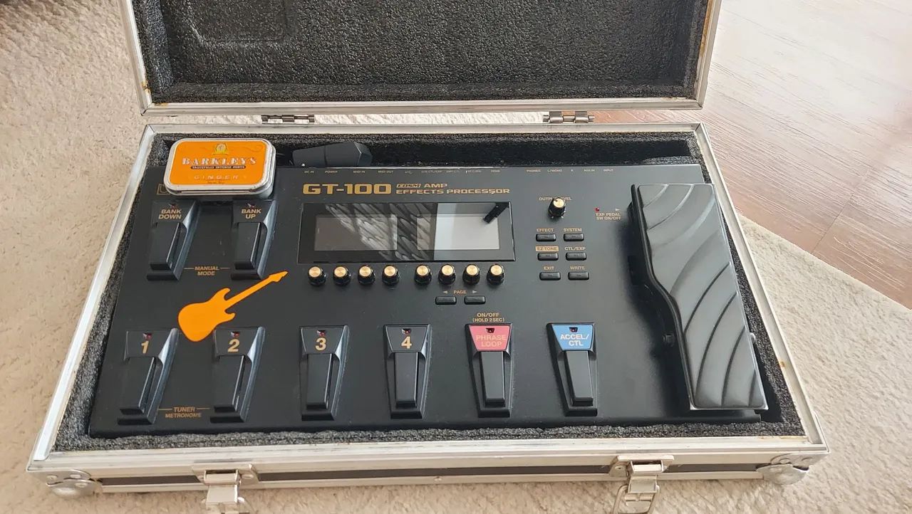 Boss GT 100 com Hard Case - Foto 2