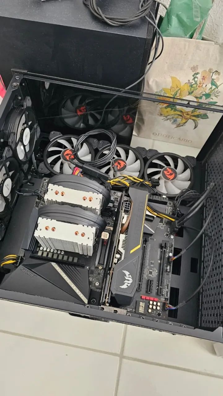 PC Gamer Ryzen 5 3600 + GTX 1650 Super + 16GB + B550 Aorus Pro
