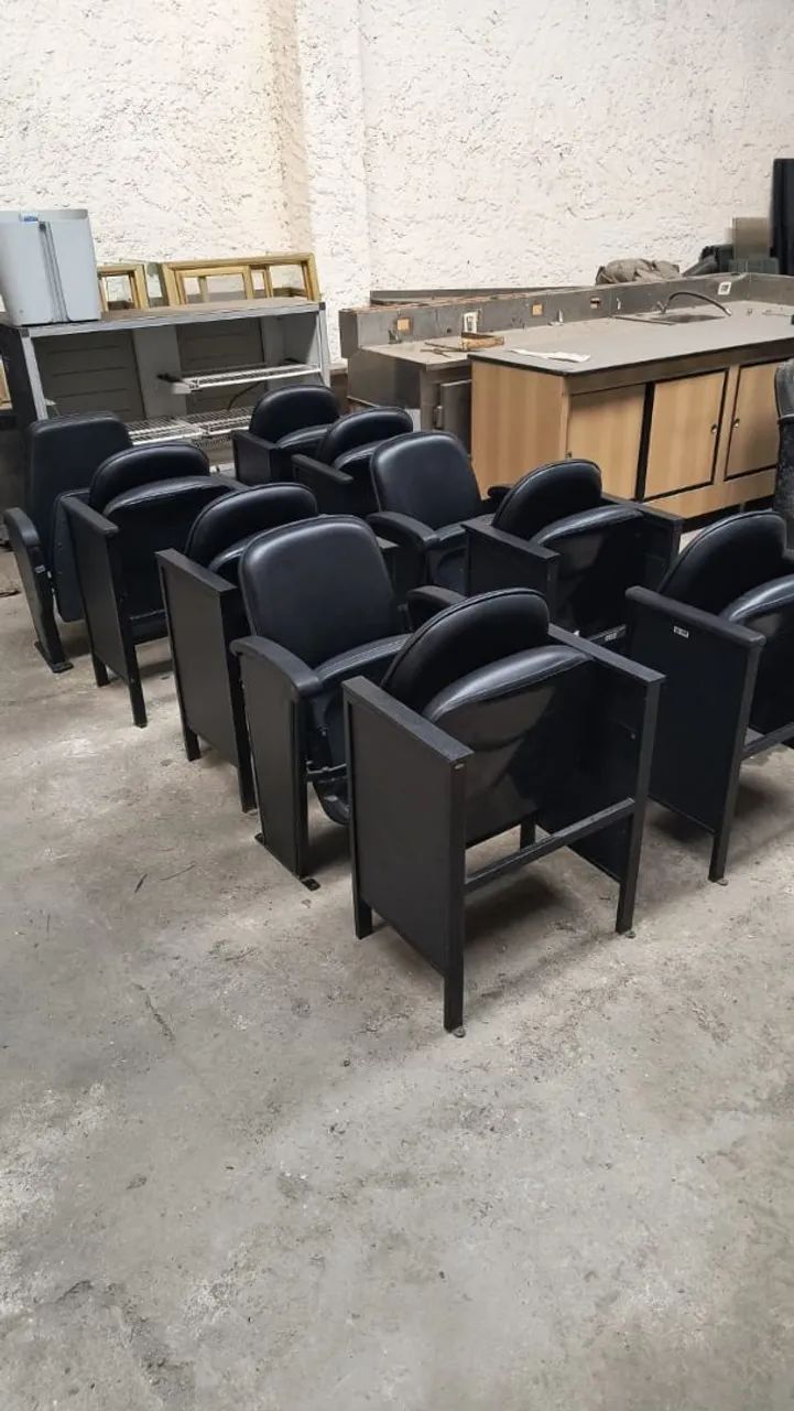  Vendo 7 Poltronas de auditório 