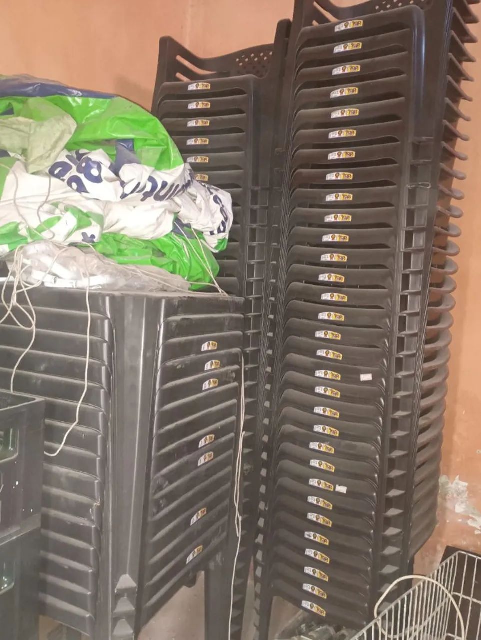 Mesa e cadeiras plástico 