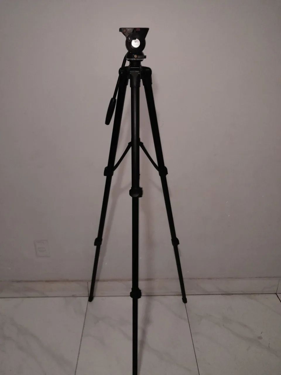 Tripé Weifeng WF-3308A Profissional 