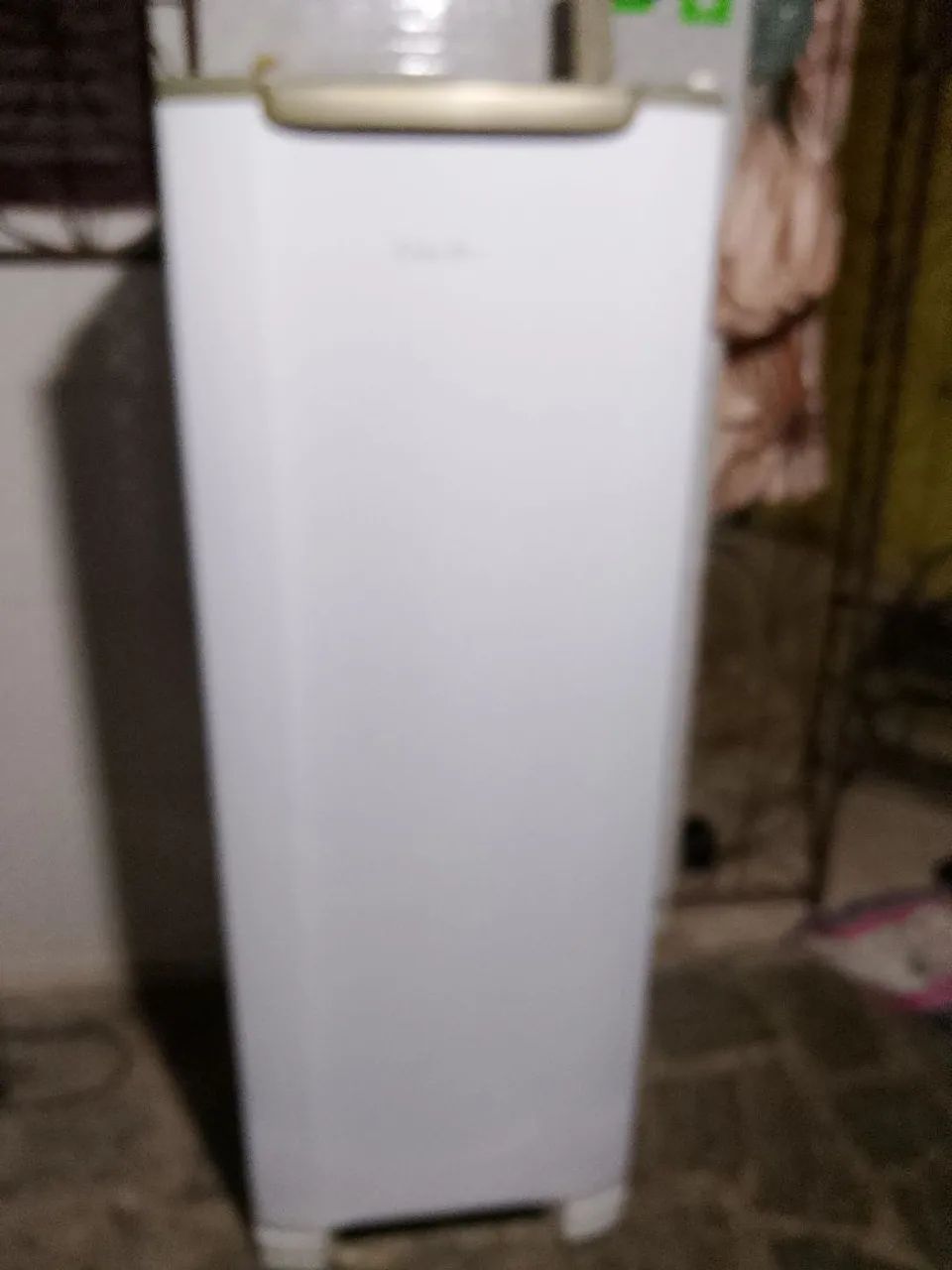Geladeira esmaltec 