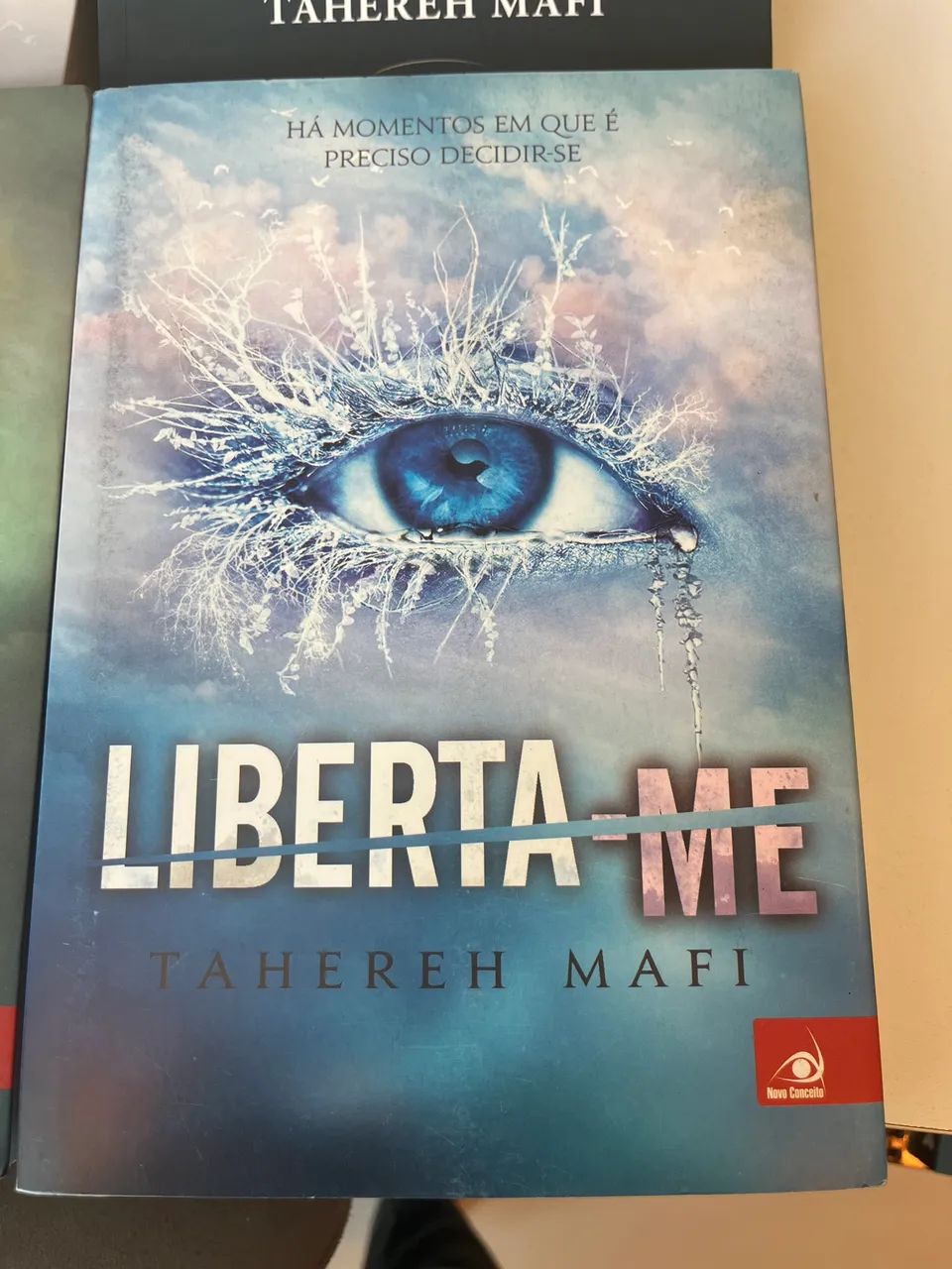 Coleção Estilhaça-me + 3 livros brindes - Foto 4