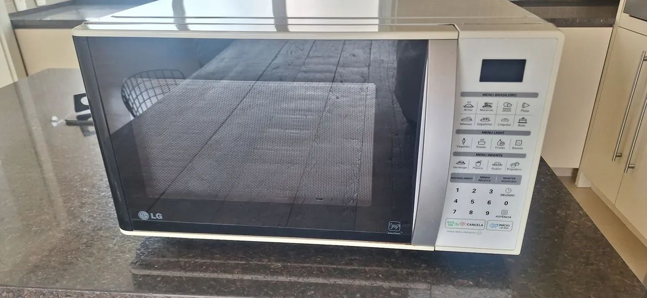 Micro-ondas LG 30 litros usado
