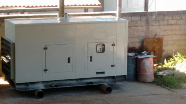 Gerador de Energia 180Kva Stemac (Silencioso) - 100% funcionando