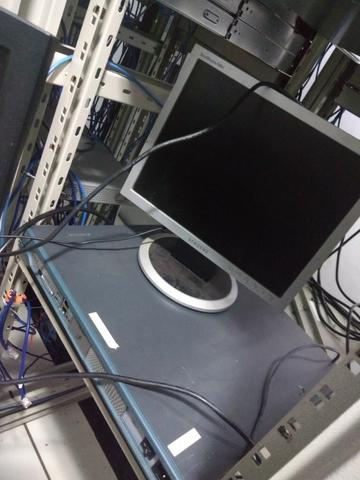 Monitor 15 polegadas