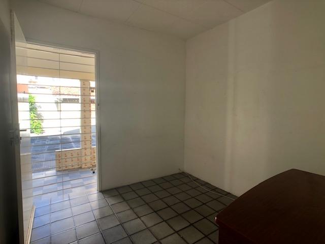 Casa em avenida ideal para comércio, terreno 12x30m, 4 quartos - Foto 7