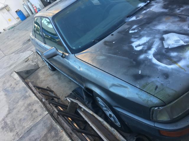 Pecas Audi A80 1995 SUCATA com motor e caixa de macha no lugar !! - Foto 8