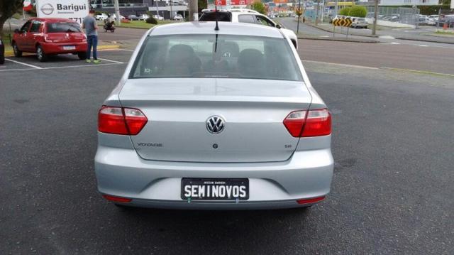 VOLKSWAGEN VOYAGE CITY G6 1.6 8V Prata 2013/2014 - Foto 10