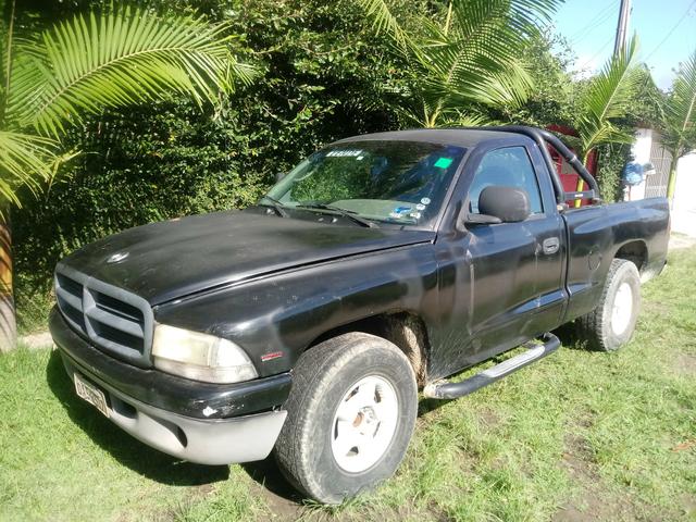 Vendo Dakota 2.5 gasolina funcionando so pra rodar - Foto 3