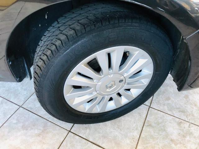 Sandero Privilege 1.6 2012 $21900 - Foto 19