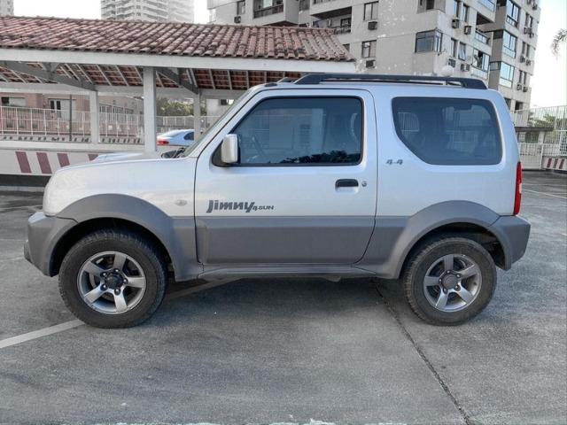 Lindo Suzuki Jimny 4sun 4x4 2015 com teto solar e couro. Oportunidade! - Foto 7