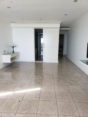 V-E-N-D-O - Bairro Calhau - 302 m2 - 4 Suites - Foto 6