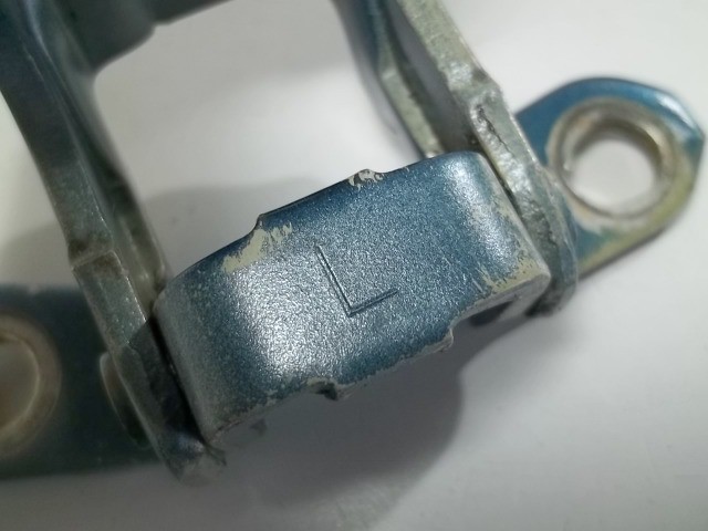 Dobradiça Porta Dianteira Esquerda Nissan March 2018 (par) - Foto 5