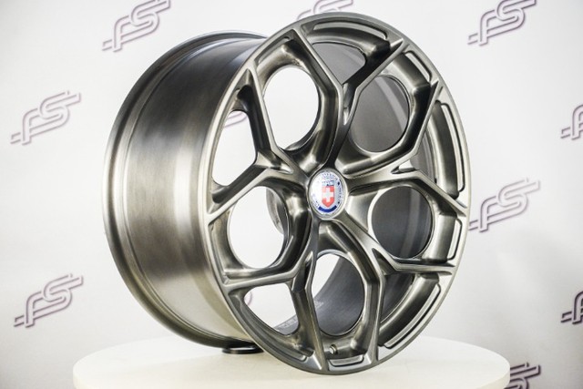 Rodas Hre Performance Forged Titanium Brushed Blank - 20x8,5 e 20x10