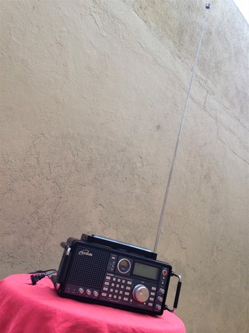 Rádio Tecsun S-2000 (pequeno defeito) - Foto 6