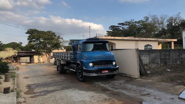 Caminhão Carreta Cegonha Mercedes-Benz Actros + VW Polo GTI