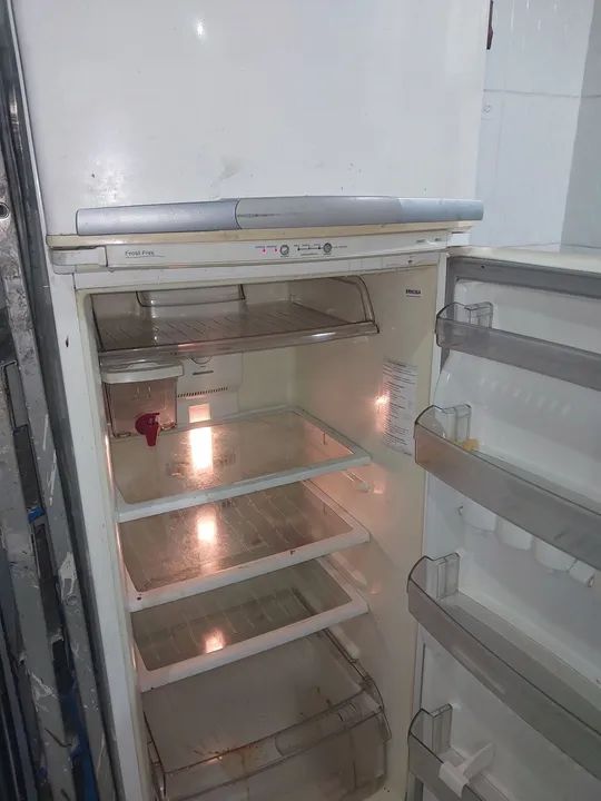 Geladeira Duplex Usada com defeito  - Foto 2
