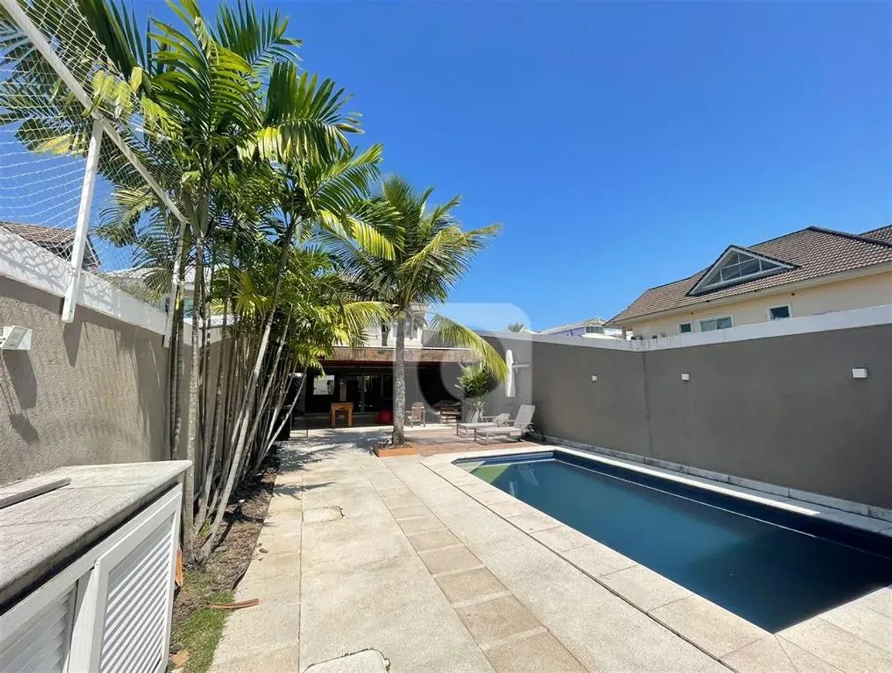 Casa com 324m2 4 quartos Com Painel Solar na Barra da Tijuca