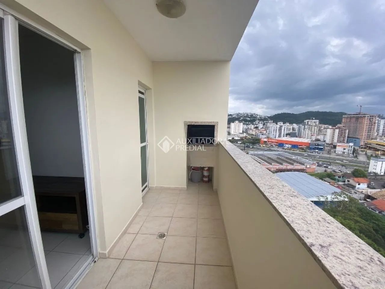 Apartamento 2 dormitórios 60m2 privativos 1 vaga de garagem no bairro Barreiros - Foto 2