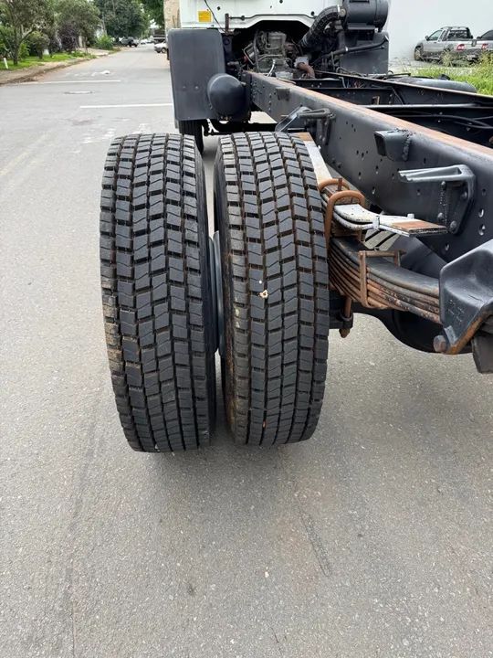 Ford Cargo 1317 - Foto 11