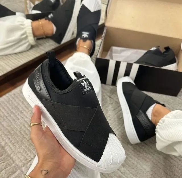 Tênis Adidas Slip On