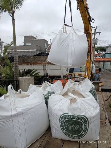 Areia para Lago