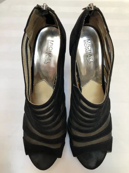 Sandália Michael Kors preta 38/39 - Foto 3