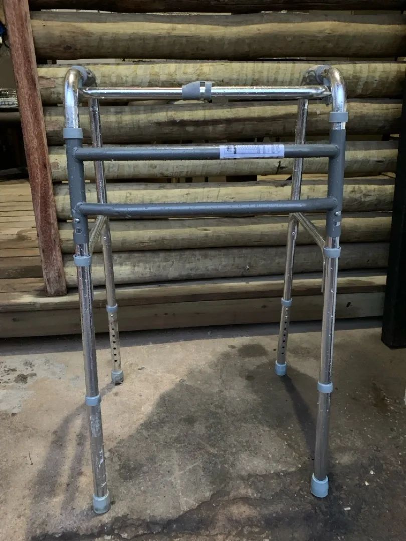 Andador de alumínio novo  - Foto 3