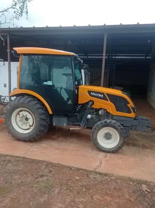 TRATOR AGRÍCOLA VALTRA A73F 4X4 2022 DIESEL