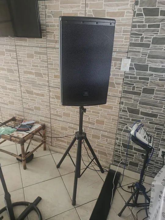 Caixa de Som Ativa JBL EON615 - Potente e com Qualidade - Foto 2