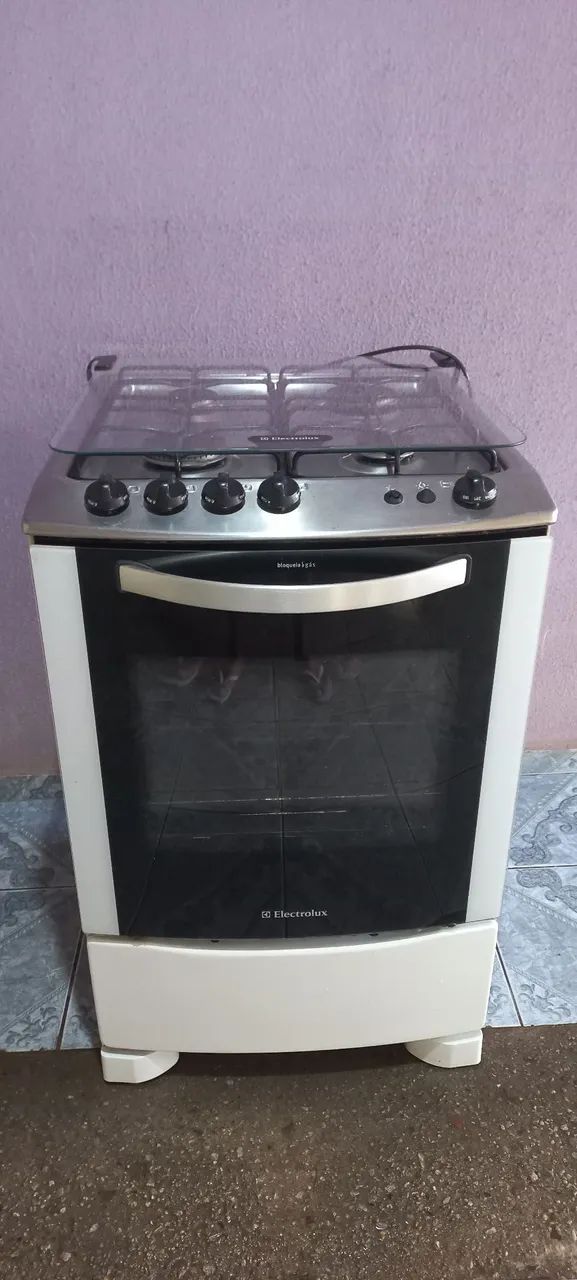 Fogão electrolux 4 bocas.
