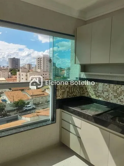 Apartamento para locação de aprox. 78 m², com 3 quartos, no bairro Santa Mônica - Uberlând