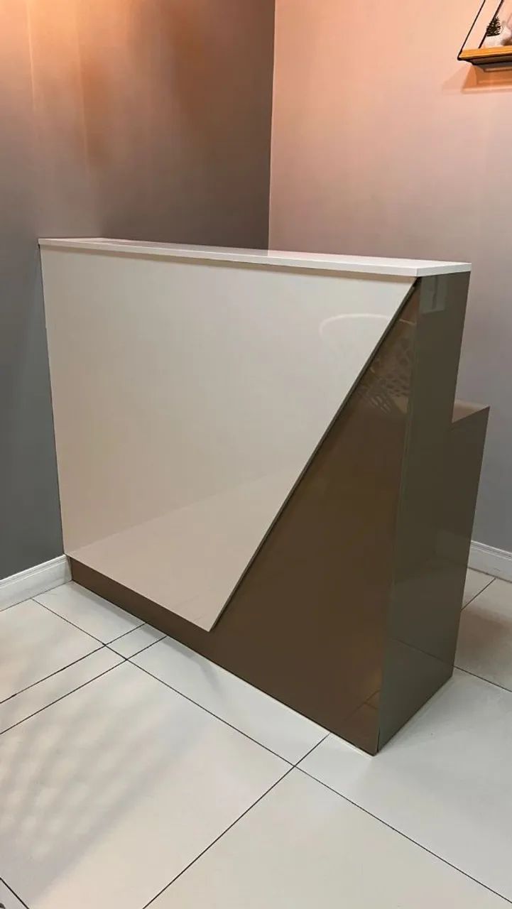 Balcão para loja ou recepção, moderno e elegante. Branco e Cinza. - Foto 2