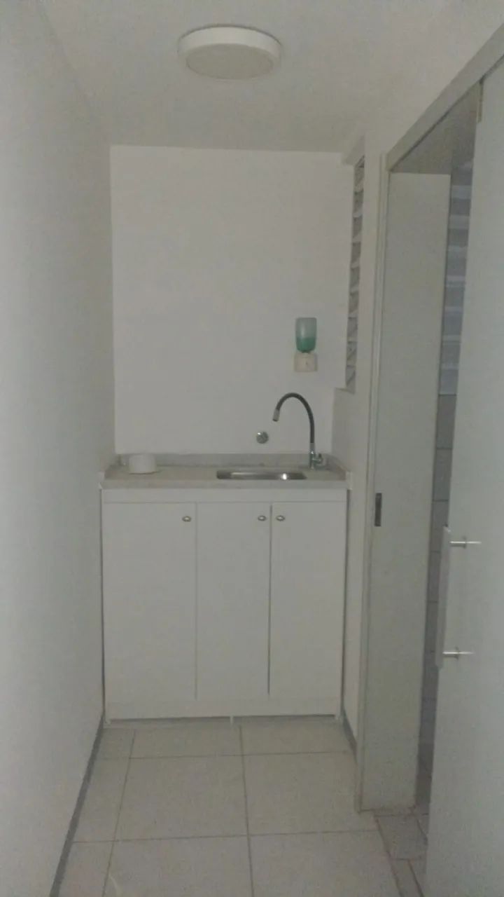 ALUGA-SE SALA COMERCIAL NO CENTRO EDIFICIO HANNOVER - Foto 5