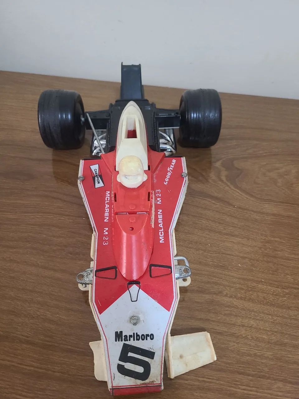 Carrinho Miniatura McLaren M23 Marlboro Glasslite Anos 80 - Foto 3