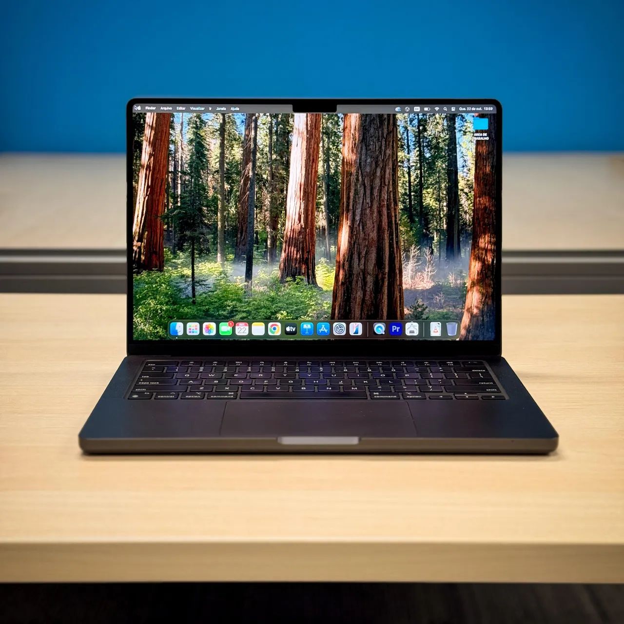 MacBook Pro 14